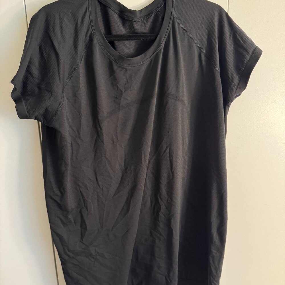 lululemon athletica Black Short Sleeve Tee